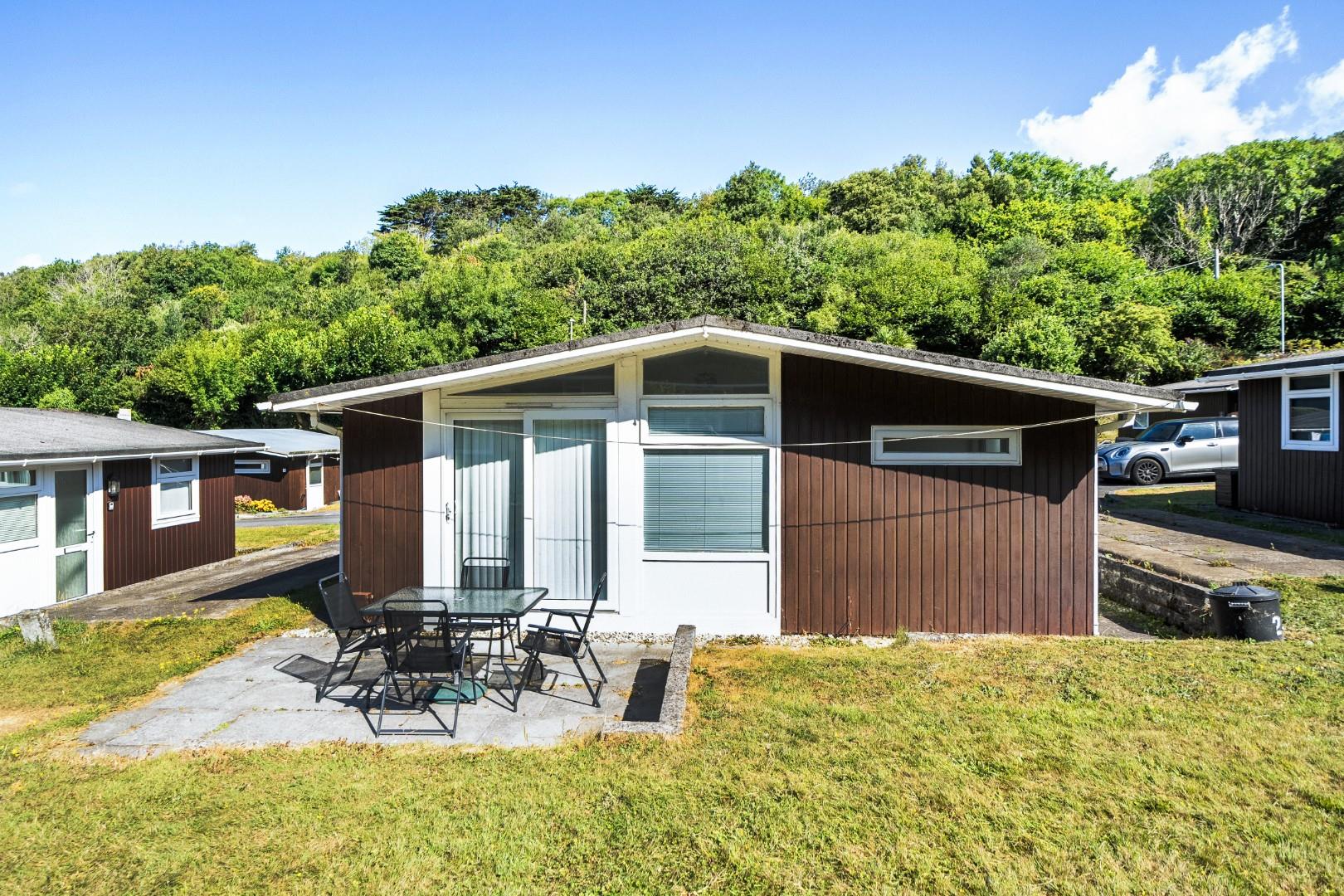 Summercliff Chalets, Caswell Bay, Caswell, Swansea, SA3 3BP